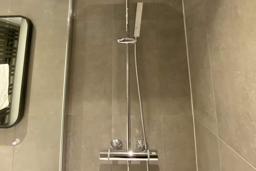 Photo of Bathroom in Matlock Bath