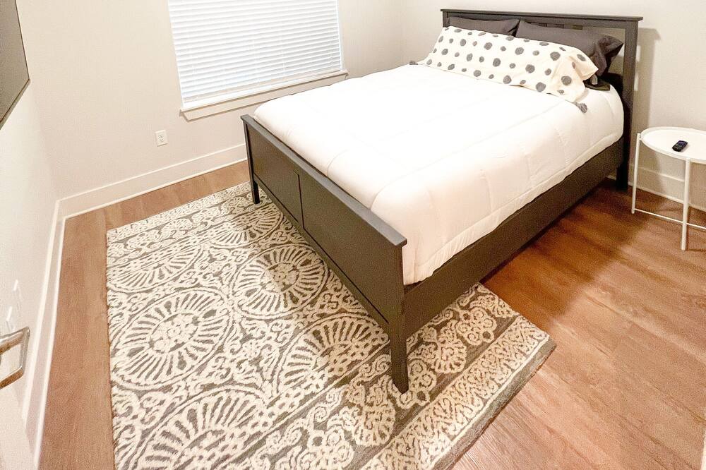 Photo of Bedroom in New Pathways