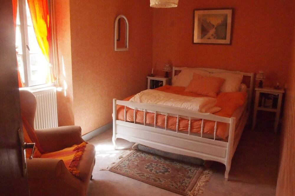 Photo of Others in Les Junies