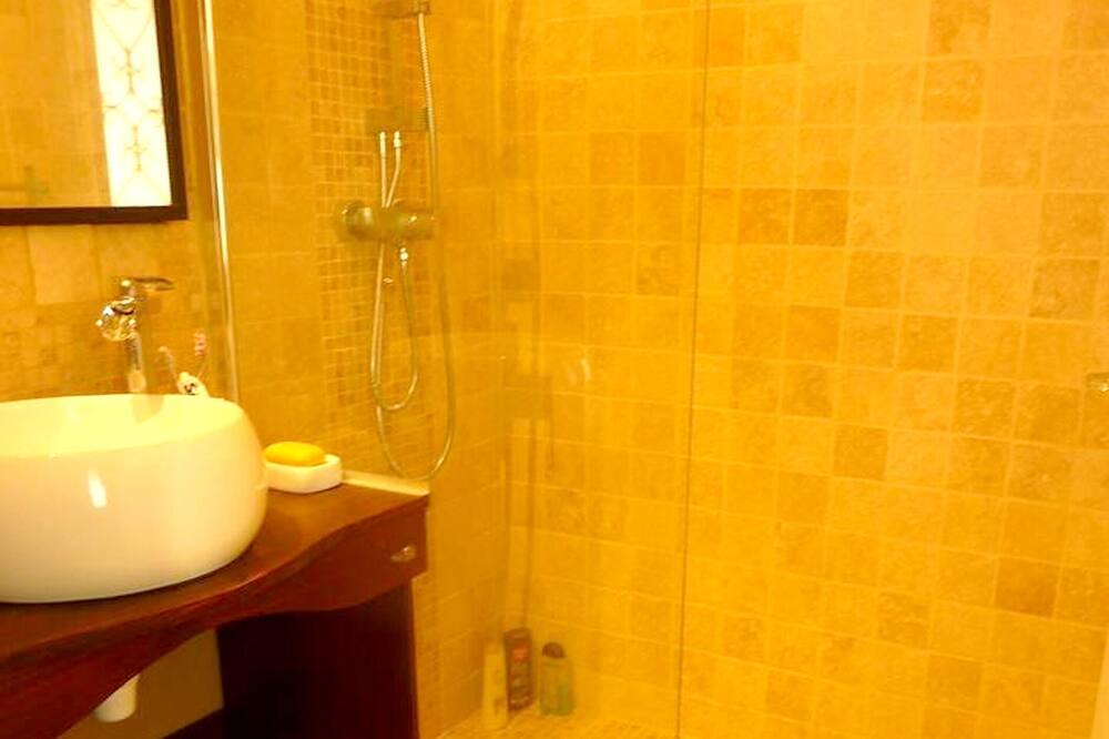 Photo of Bathroom in Les Junies