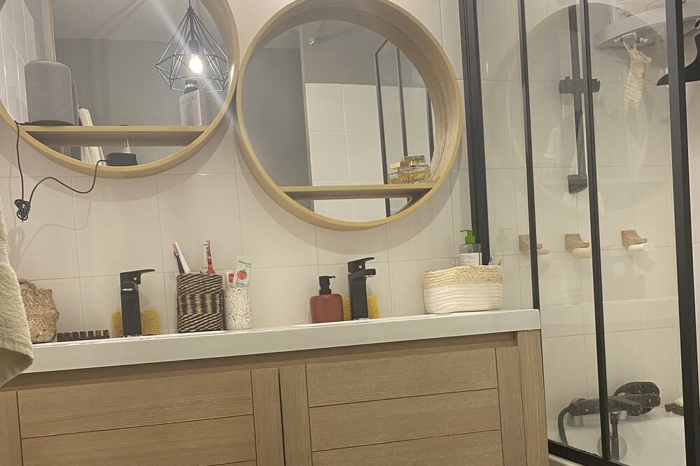 Photo of Bathroom in Biganos