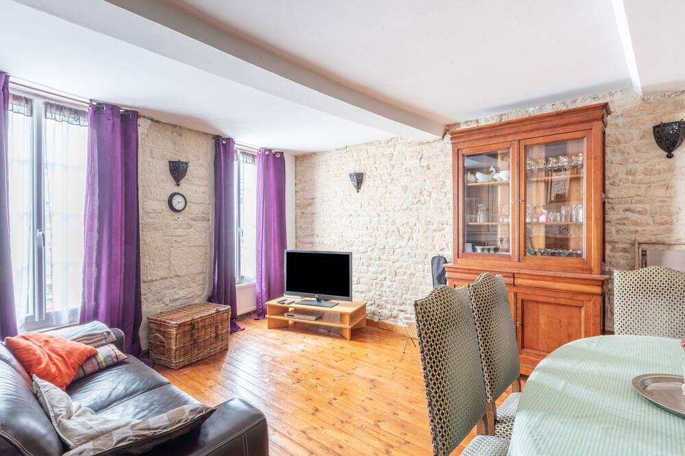 Photo of Livingroom in Creully