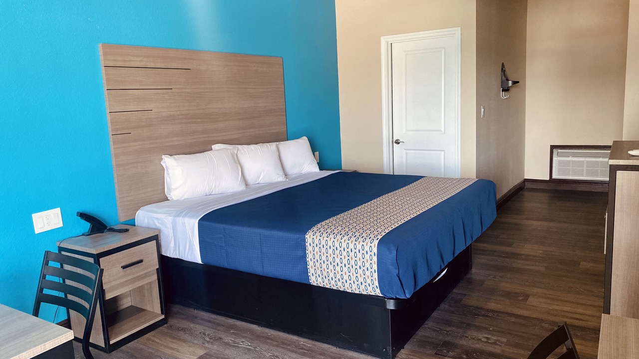 Photo of Bedroom in Hitchcock