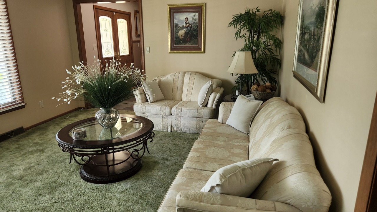 Photo of Livingroom in St. Marys