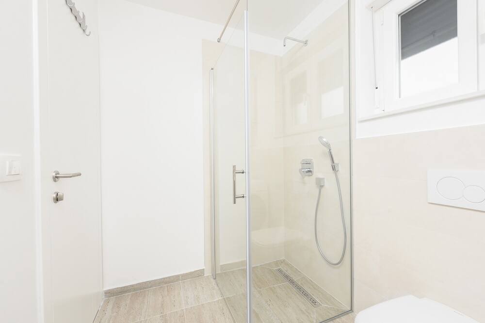 Photo of Bathroom in Nin