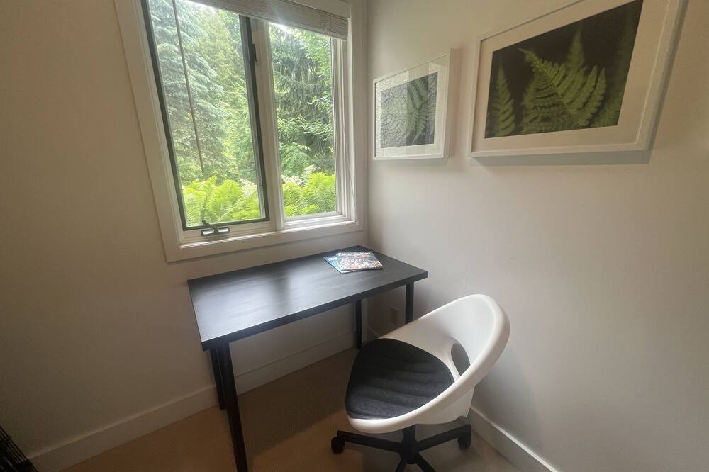 Photo of Bedroom in Owen Sound
