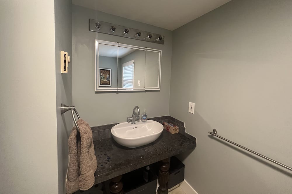 Photo of Bathroom in Owen Sound
