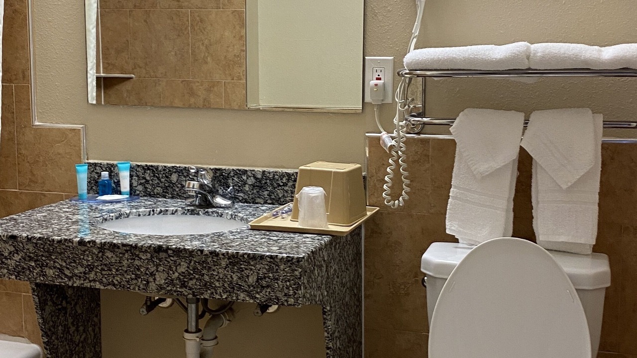 Photo of Bathroom in George Bush Park/Eldridge