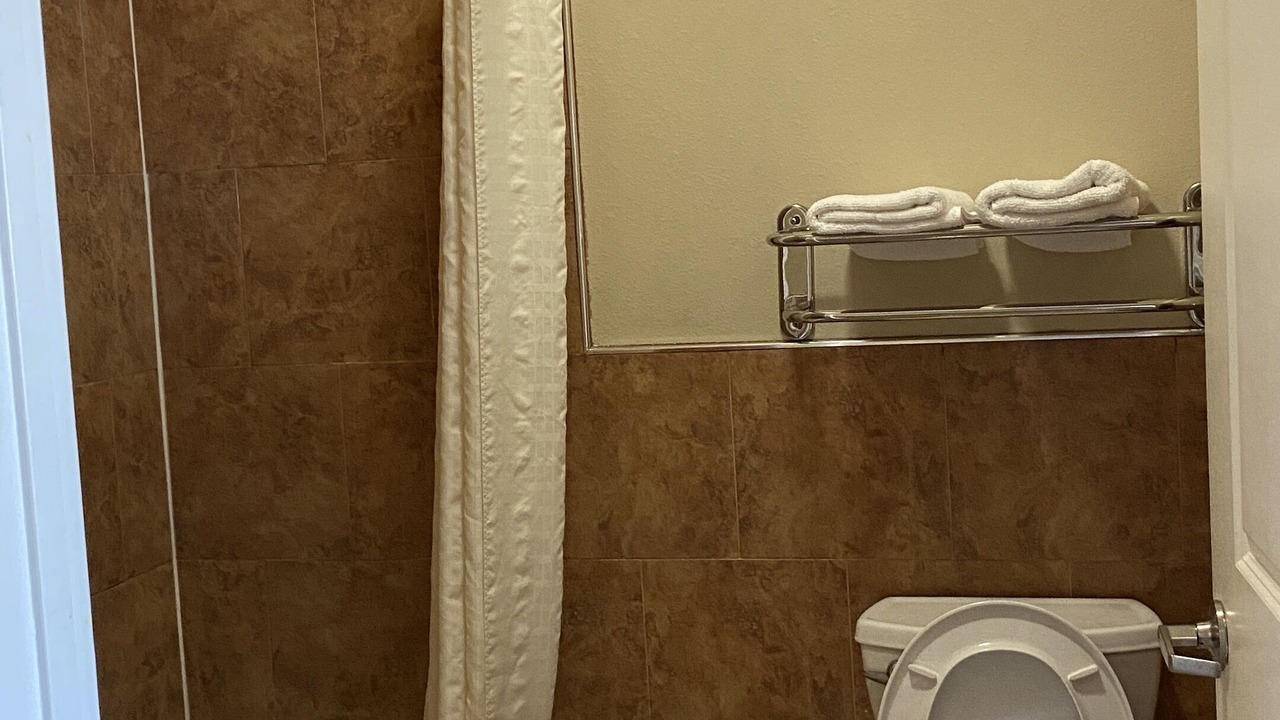 Photo of Bathroom in George Bush Park/Eldridge