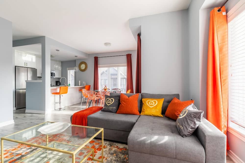 Photo of Livingroom in Stoney Creek