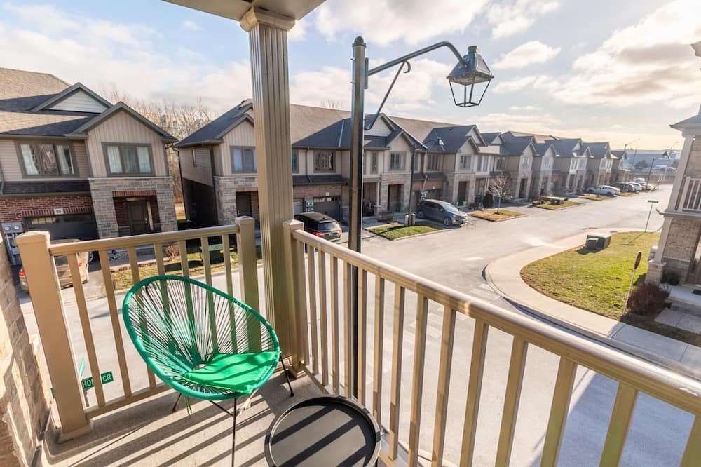 Photo of Patio Balcony in Stoney Creek