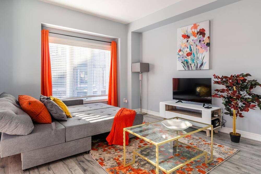 Photo of Livingroom in Stoney Creek