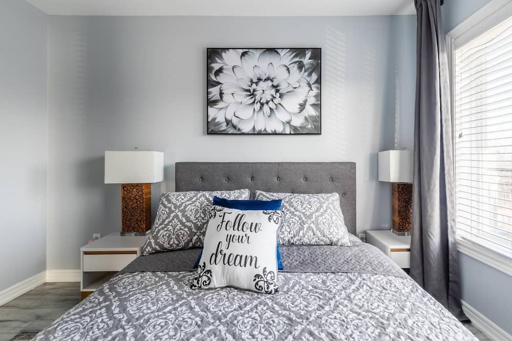 Photo of Bedroom in Stoney Creek