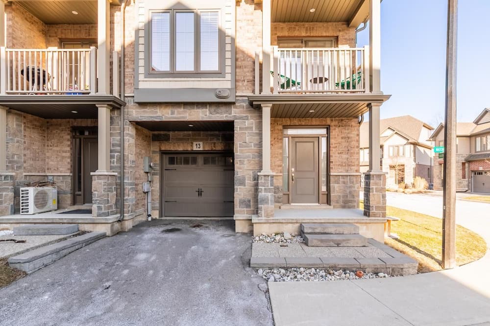 Photo of Outdoor in Stoney Creek