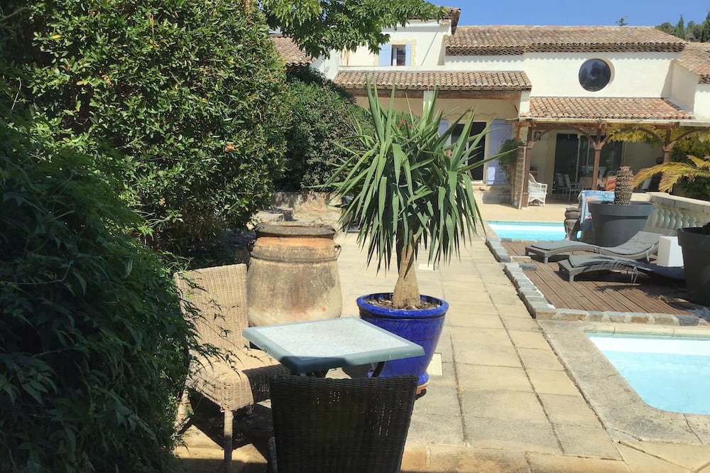 Photo of Patio Balcony in Ensues-la-Redonne