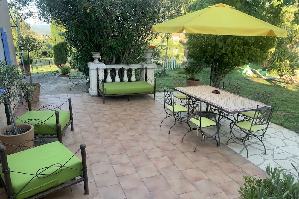 Photo of Patio Balcony in La Valette-du-Var