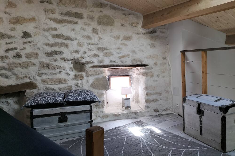 Photo of Bedroom in Chantemerle-les-Grignan