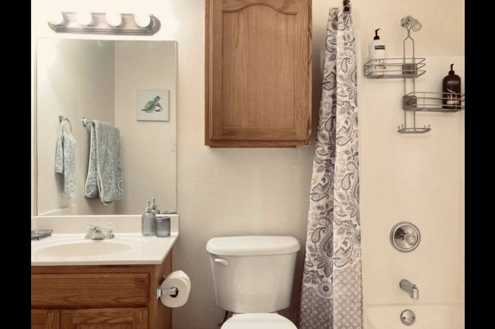 Photo of Bathroom in Bonanza