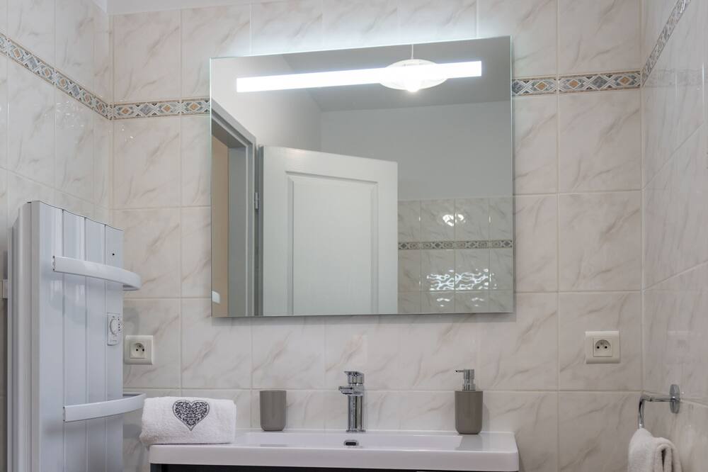 Photo of Bathroom in Saint-Bauzille-de-Putois