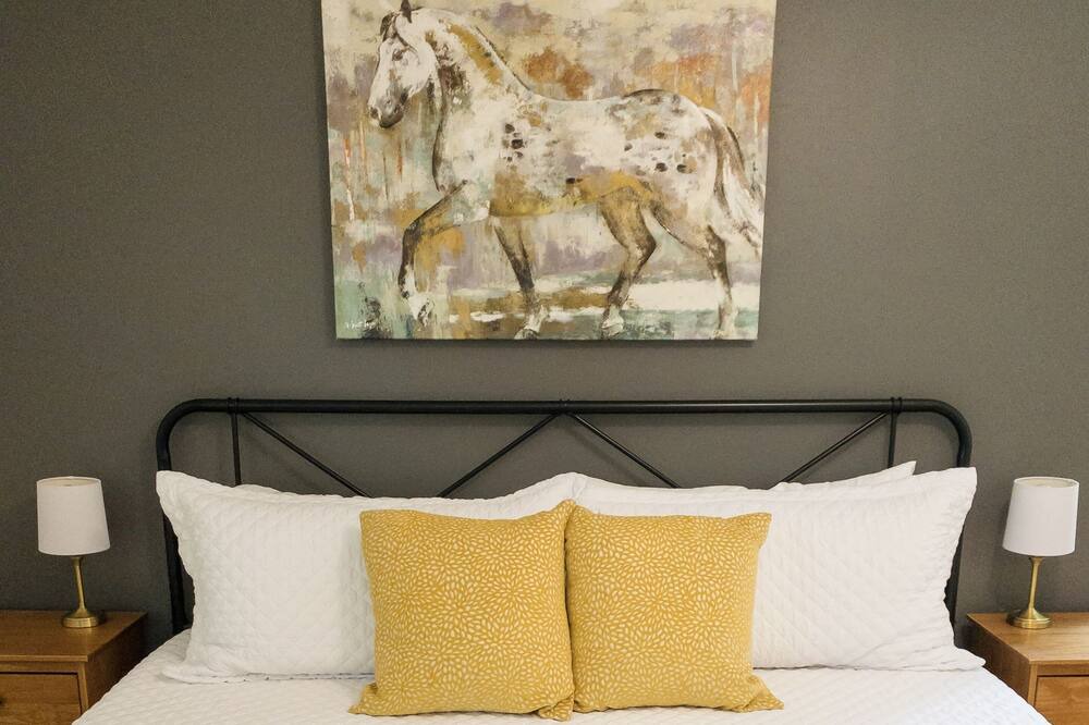Photo of Bedroom in Crockett