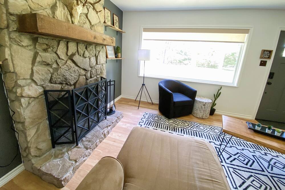 Photo of Bedroom in Crockett