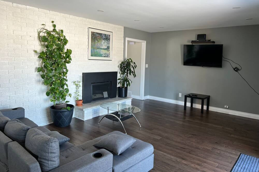 Photo of Livingroom in Hampton