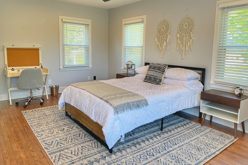 Photo of Others in Glen Head