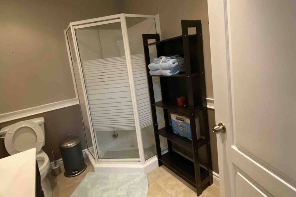 Photo of Bedroom in Bradford West Gwillimbury
