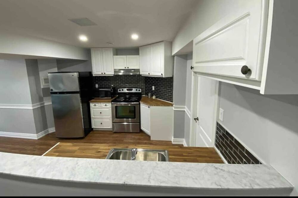 Photo of Kitchen in Bradford West Gwillimbury