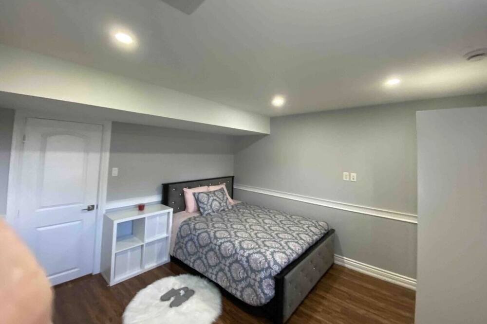 Photo of Bedroom in Bradford West Gwillimbury