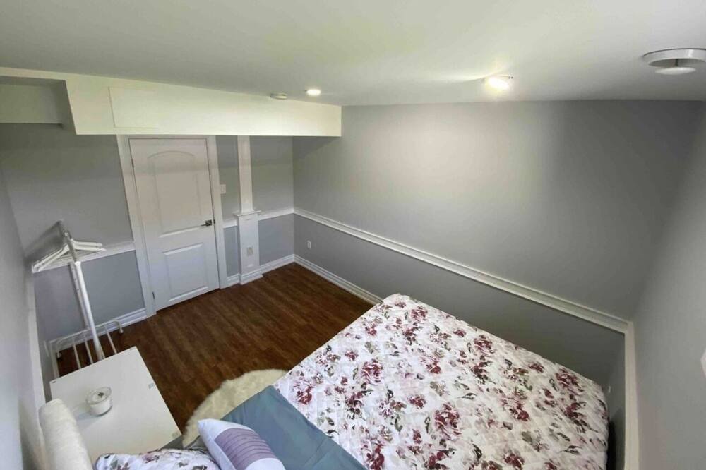 Photo of Bedroom in Bradford West Gwillimbury