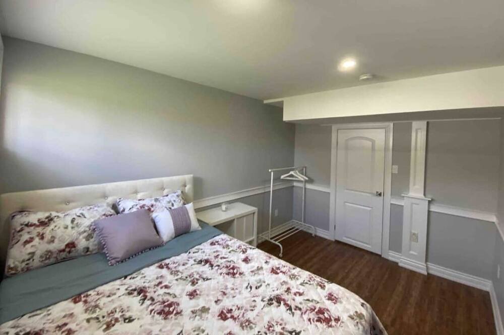 Photo of Bedroom in Bradford West Gwillimbury