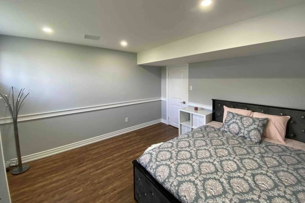 Photo of Bedroom in Bradford West Gwillimbury