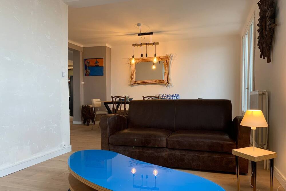 Photo of Livingroom in Guilhemery