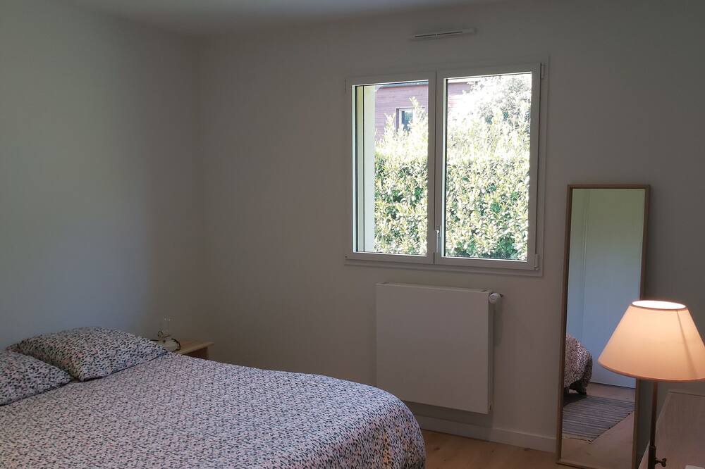 Photo of Bedroom in Grez-Neuville