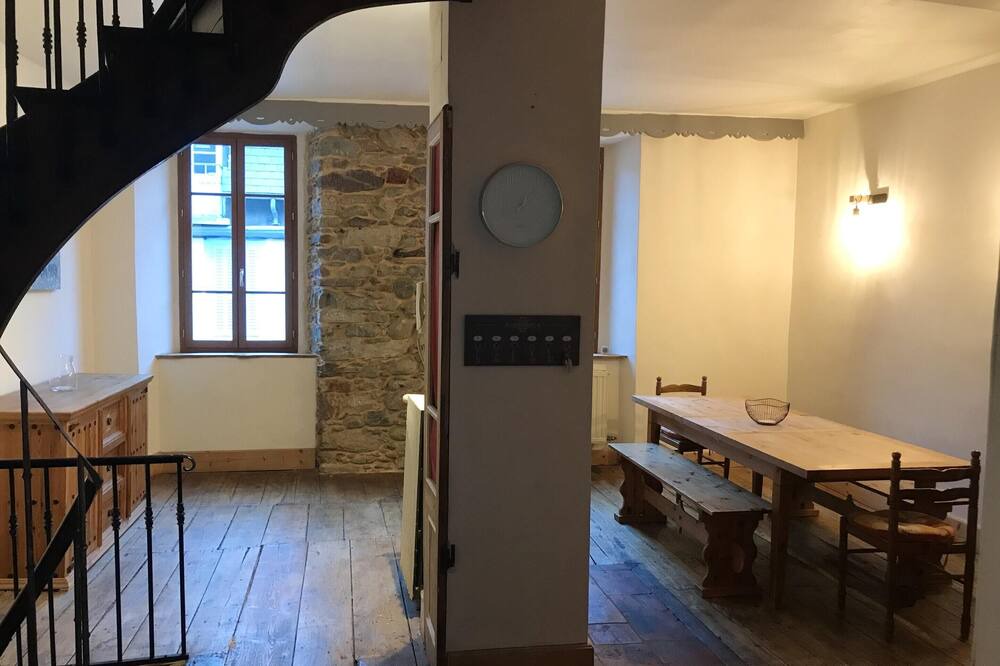 Photo of Livingroom in Cierp-Gaud