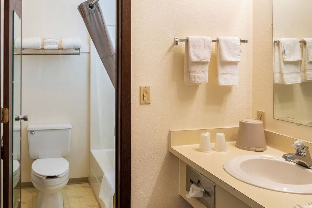 Photo of Bathroom in Shelby