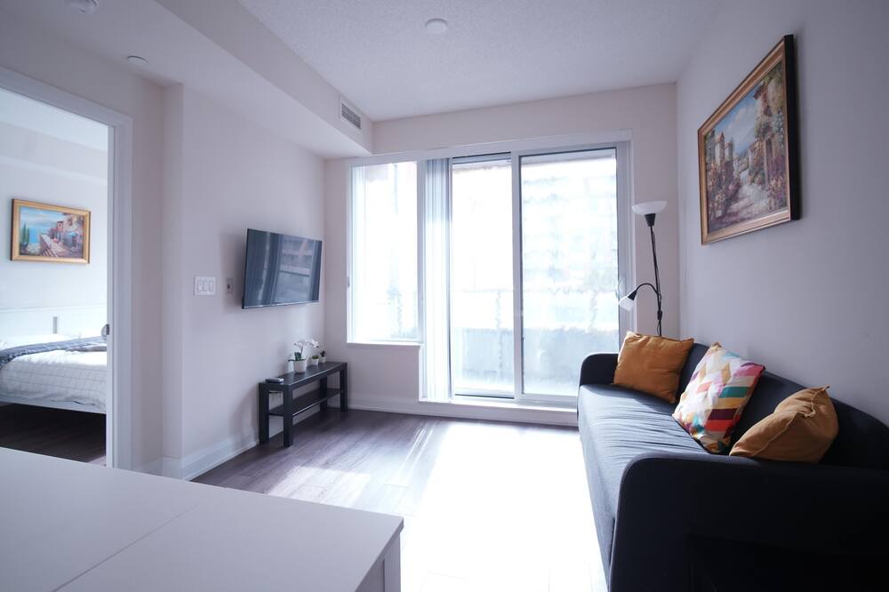 Photo of Livingroom in Markham
