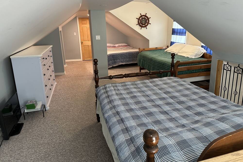 Photo of Bedroom in Pointe aux Roches