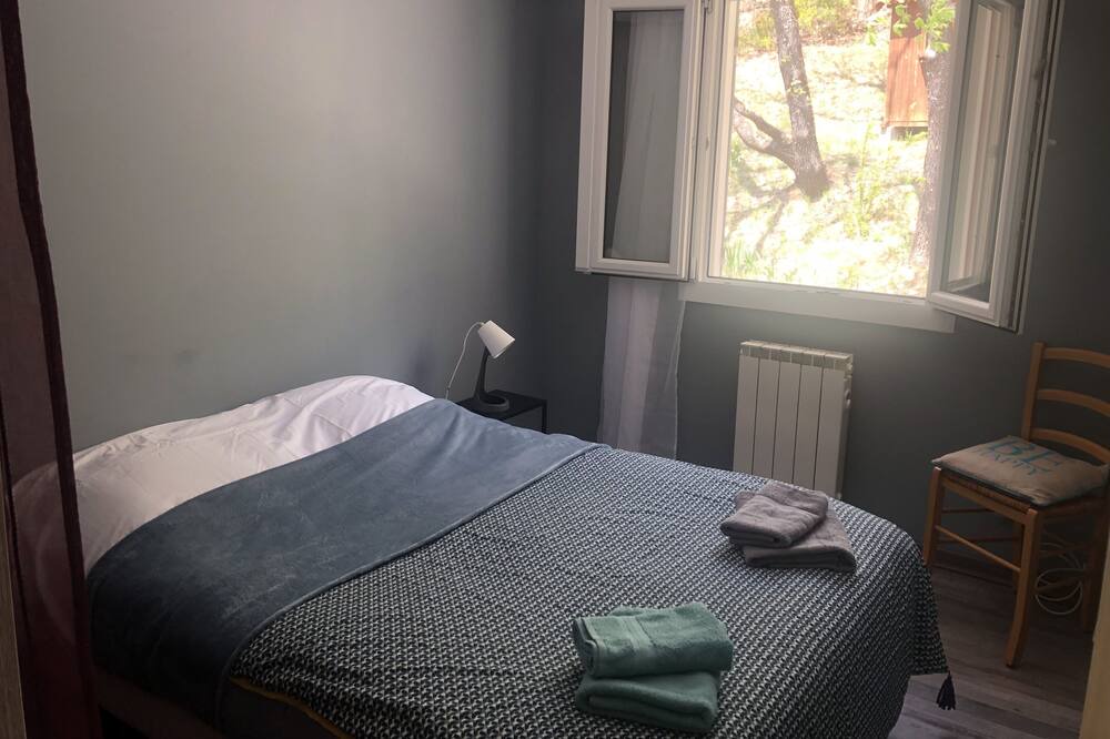 Photo of Bedroom in Saint Maime