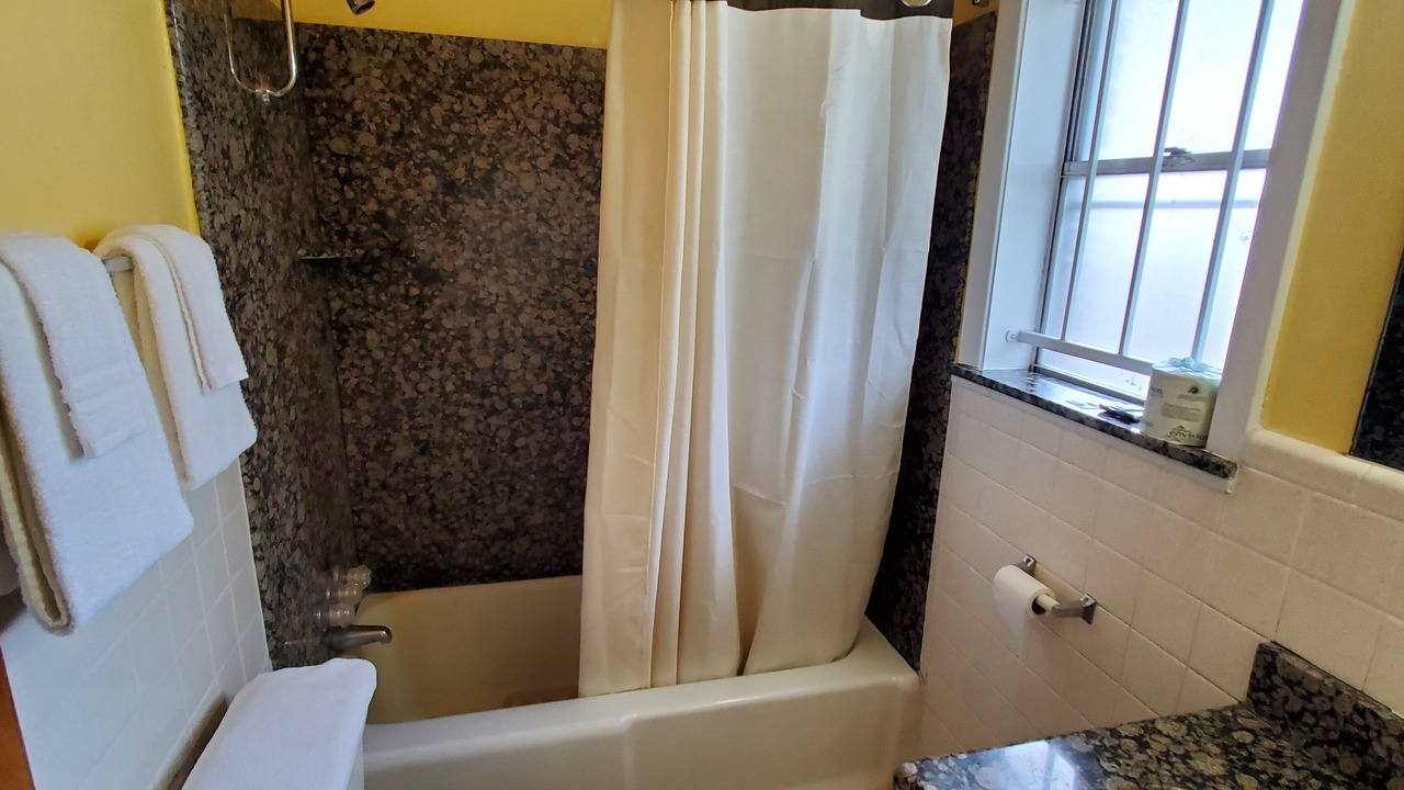 Photo of Bathroom in Navasota