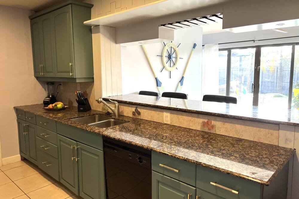 Photo of Kitchen in Central Corals