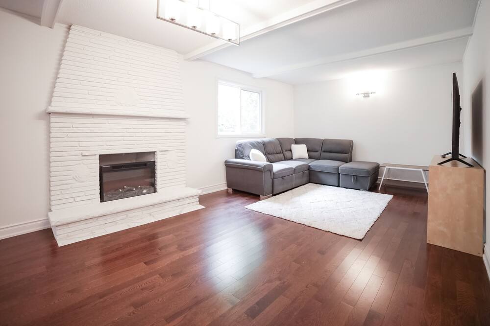 Photo of Bedroom in Richmond Hill
