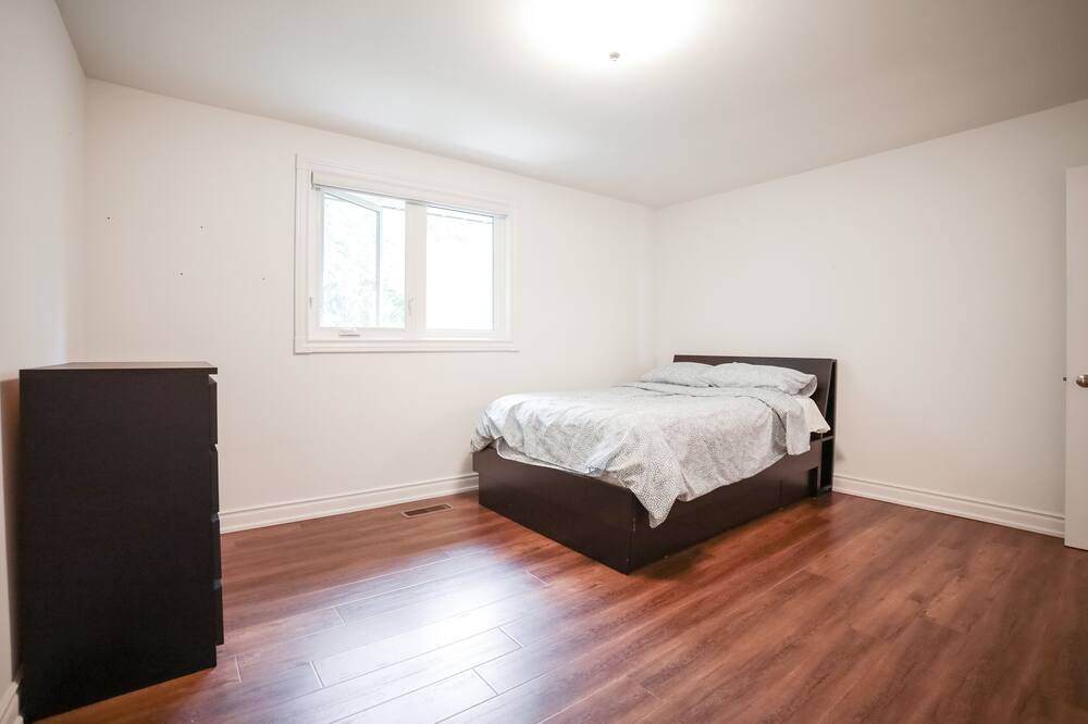 Photo of Bedroom in Richmond Hill