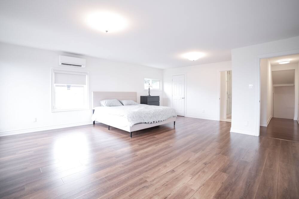 Photo of Bedroom in Richmond Hill