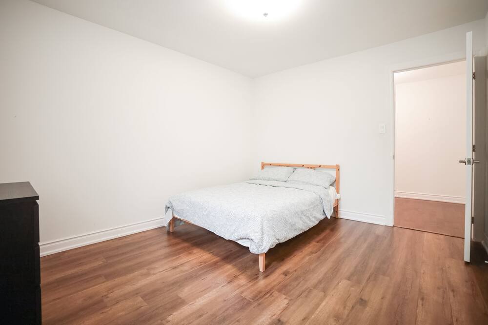 Photo of Bedroom in Richmond Hill