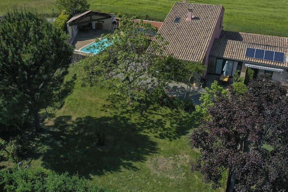 Photo of Outdoor in Ongles