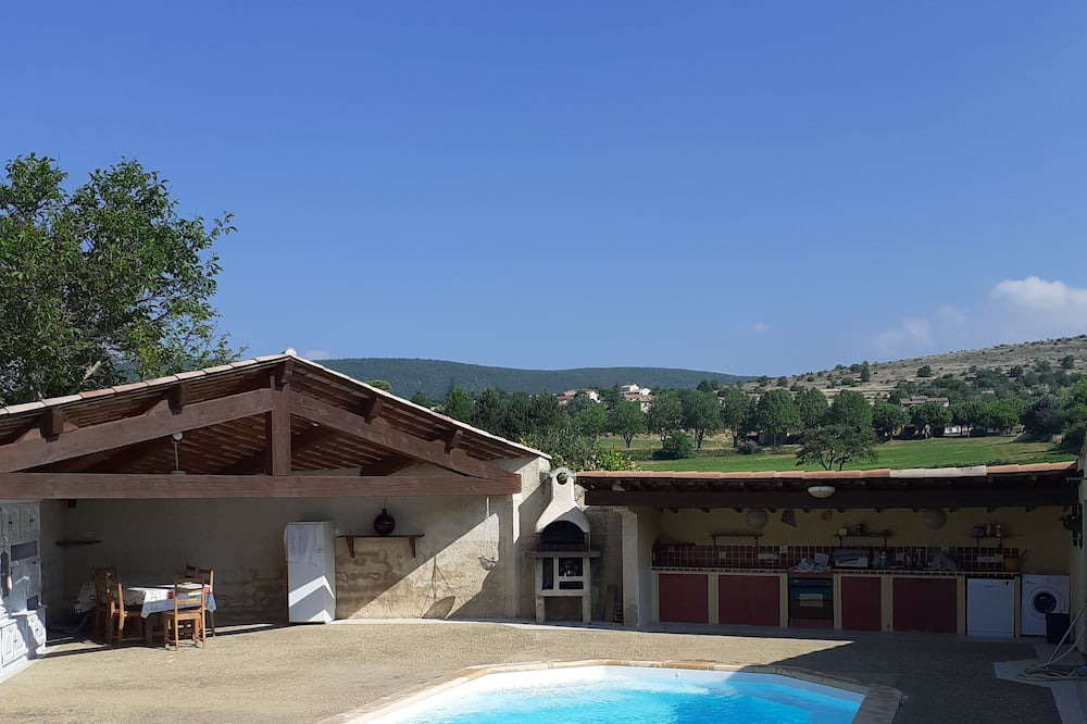 Photo of Outdoor in Ongles