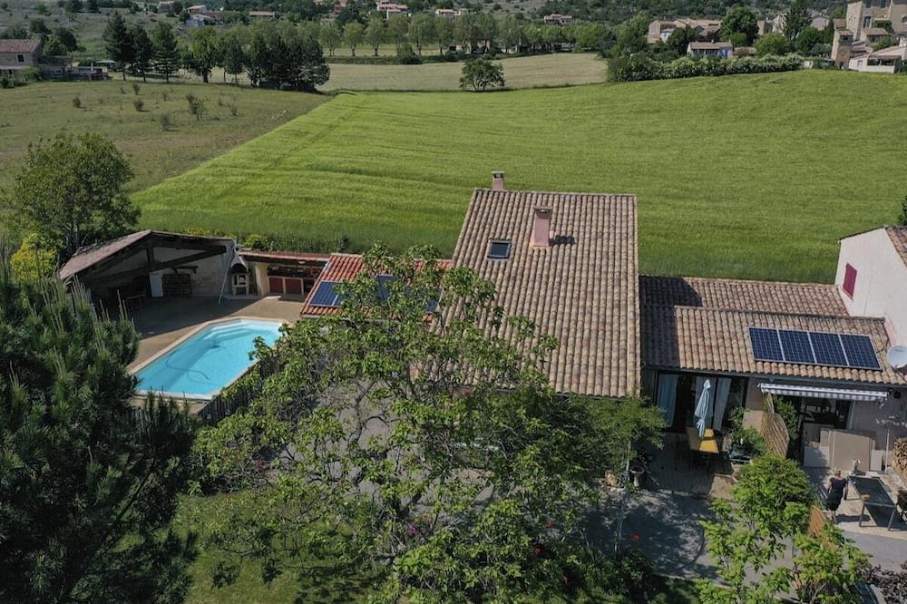 Photo of Outdoor in Ongles