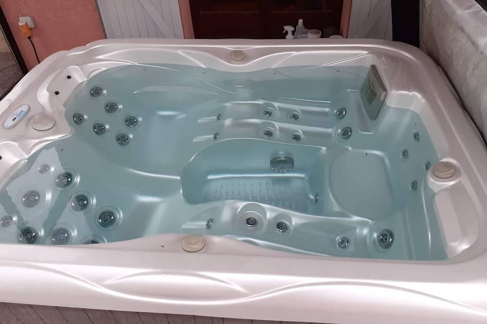 Photo of Others in Ongles